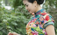 老女人大荫蒂毛茸观看方法